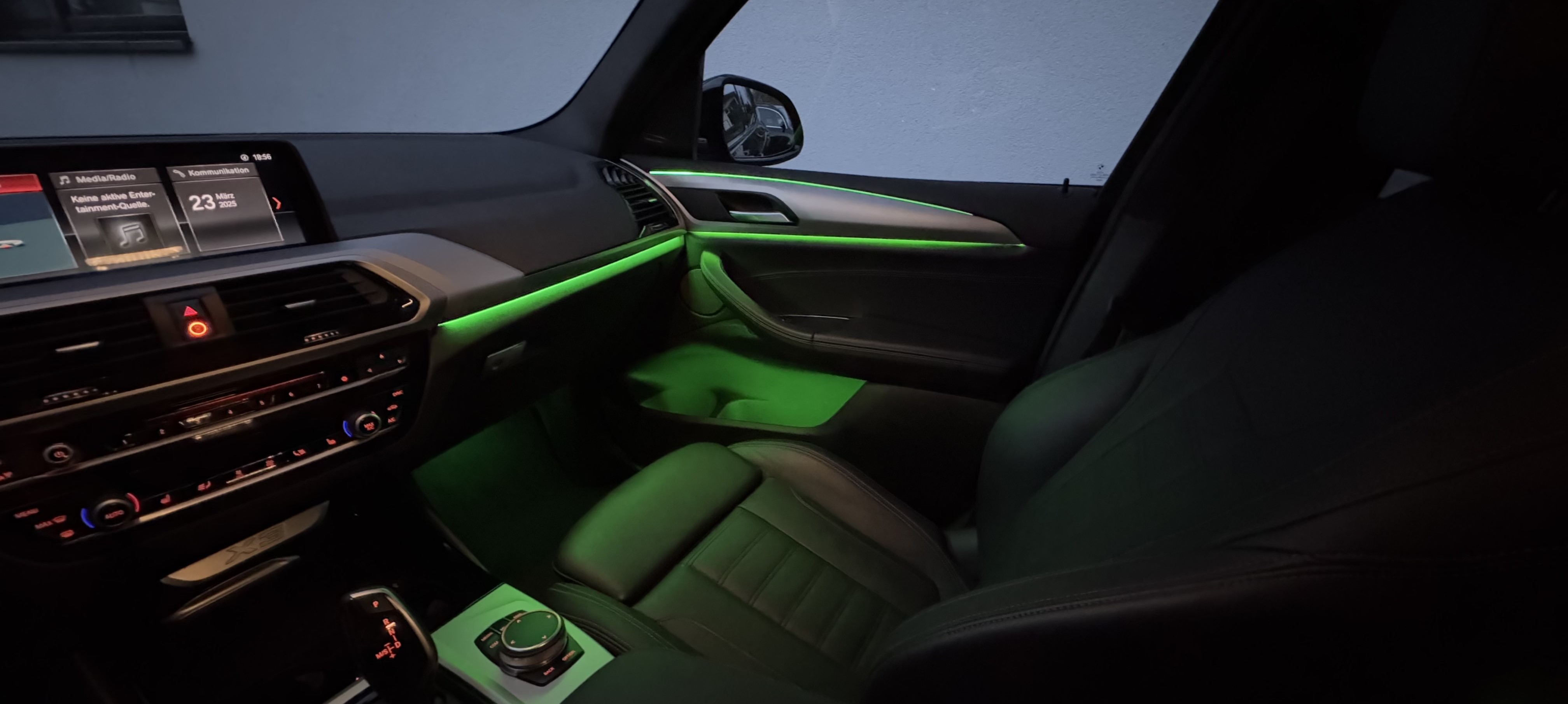 BMW G01 Ambientebeleuchtung vorne Grün