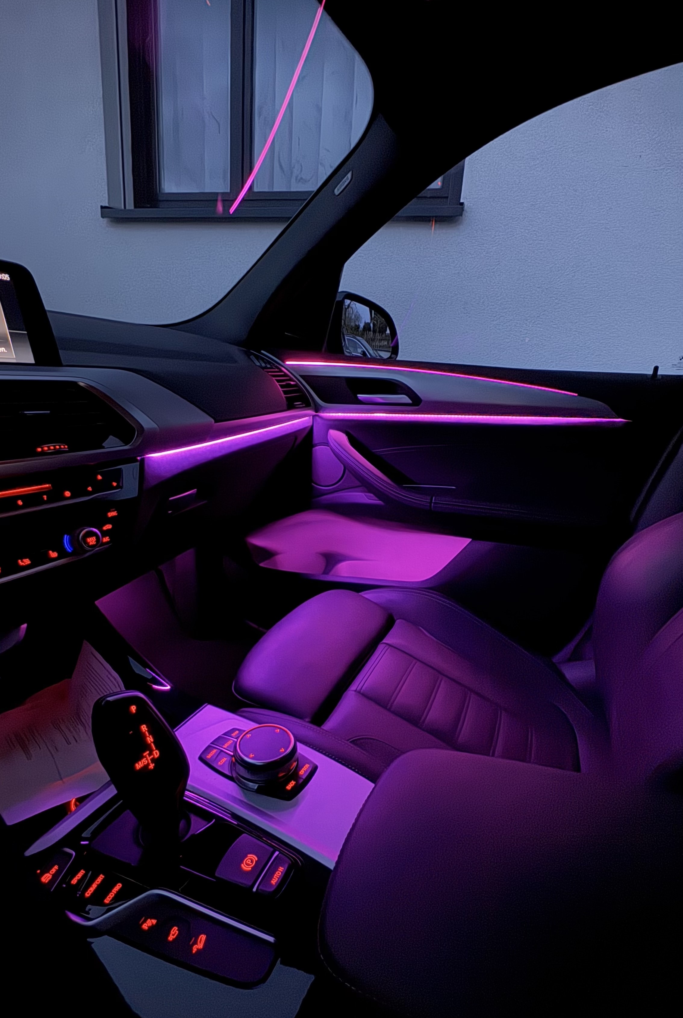 BMW G01 Ambientebeleuchtung Armaturenbrett und Tür Lila